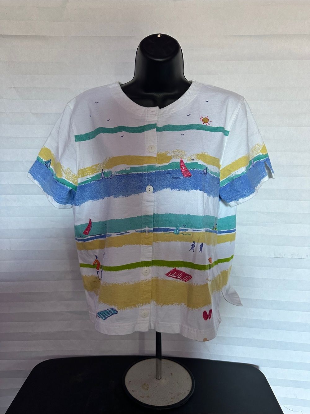 Onque Originals Women's Summer Button Down Top Size Medium Lightweight Casual